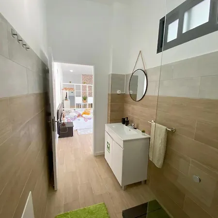 Flat Center Near W Parking