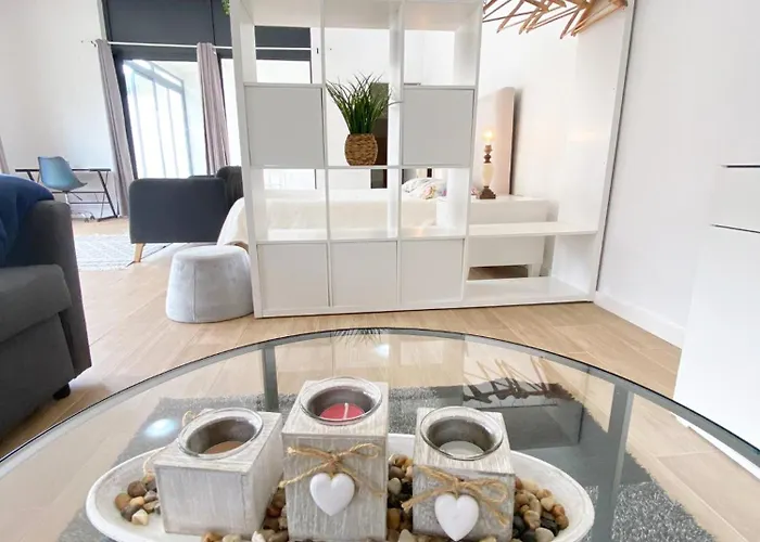 Flat Center Near W Parking *