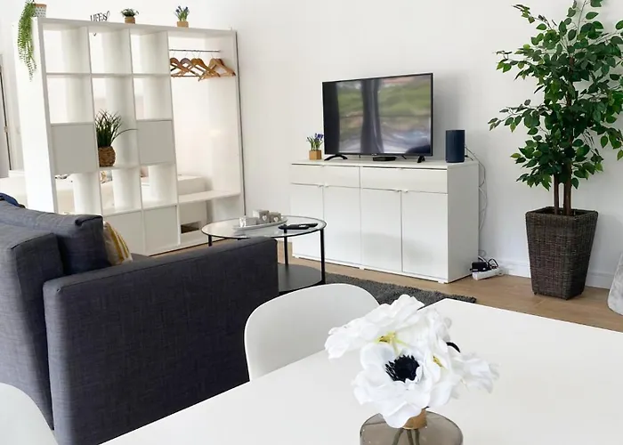 Flat Center Near W Parking * 마치코