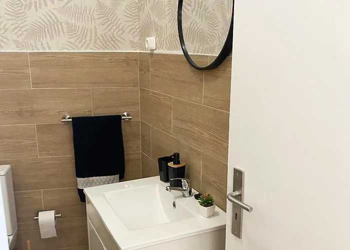 Flat Center Near W Parking Villa *