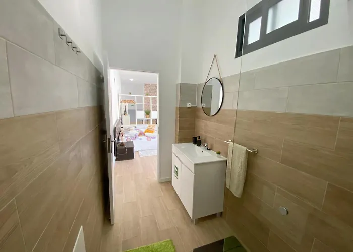 Flat Center Near W Parking