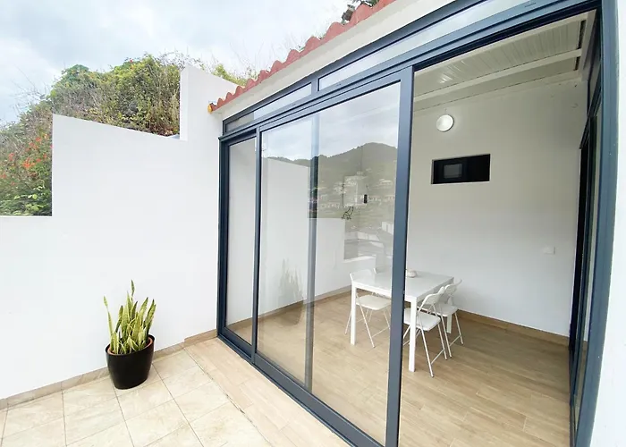 Flat Center Near W Parking * Machico (Madeira)