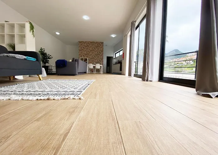 Flat Center Near W Parking