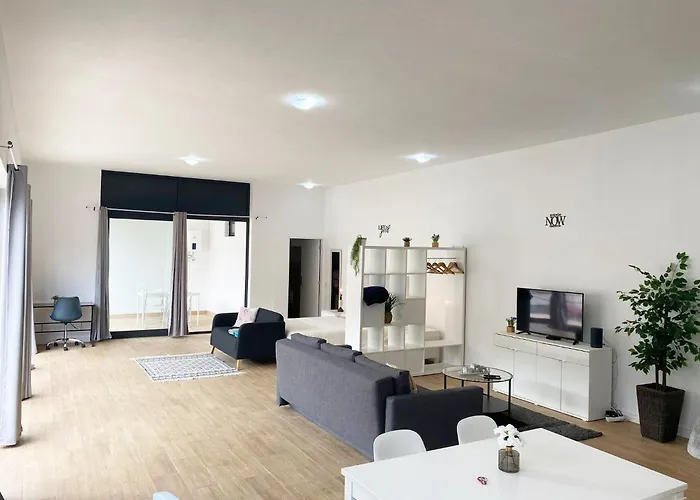 Flat Center Near W Parking * Machico (Madeira)